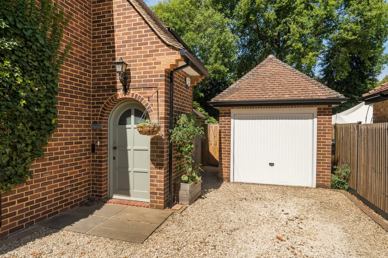 Maltmans Lane, Chalfont St. Peter, SL9, photo 16