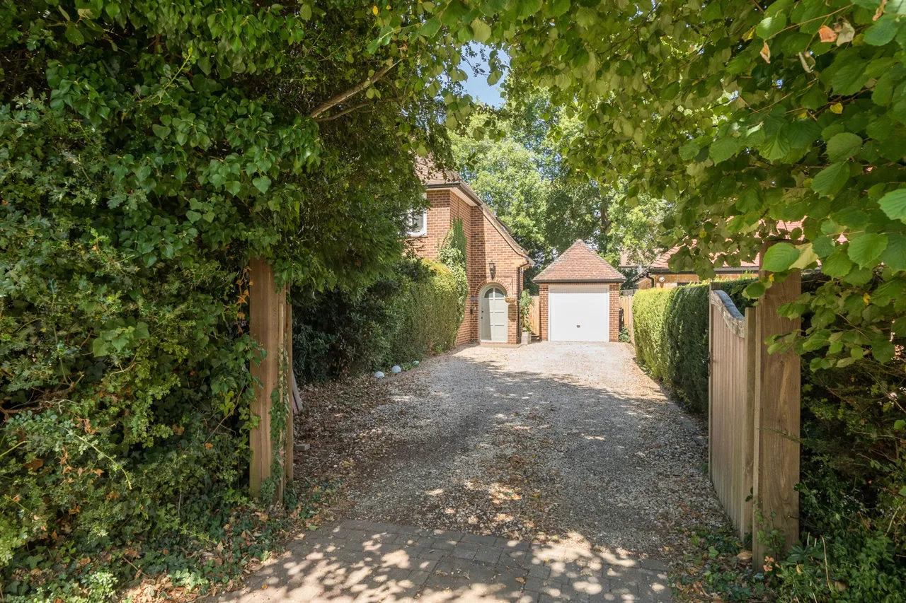 Maltmans Lane, Chalfont St. Peter, SL9, photo 15