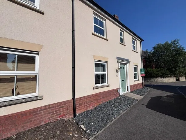 3 bed house to rent — HAYDON END