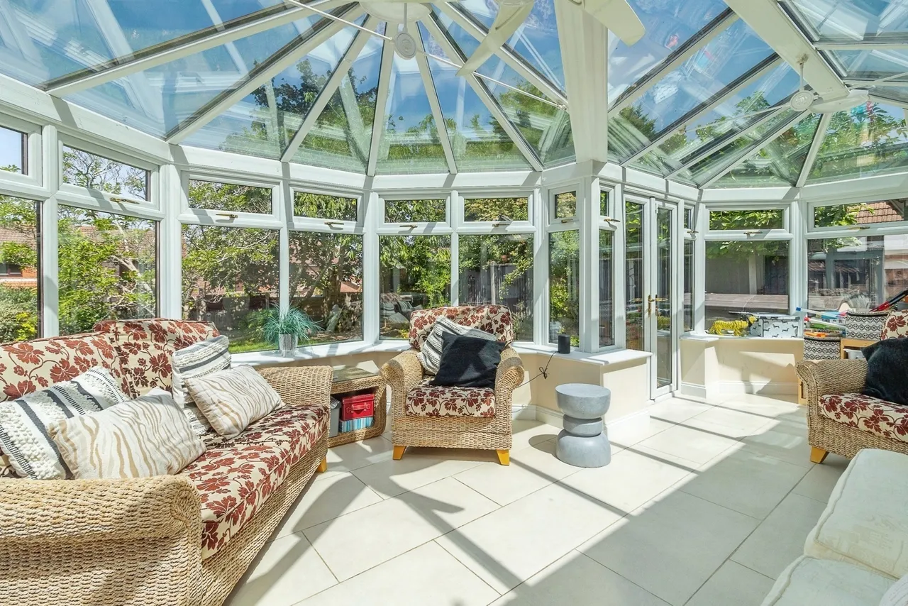 Belvoir Avenue, Emerson Valley, MK4, photo 3