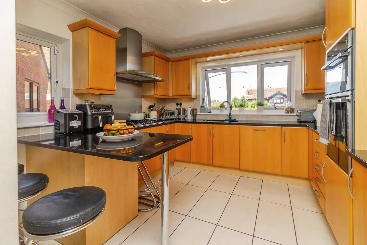 Belvoir Avenue, Emerson Valley, MK4, photo 6