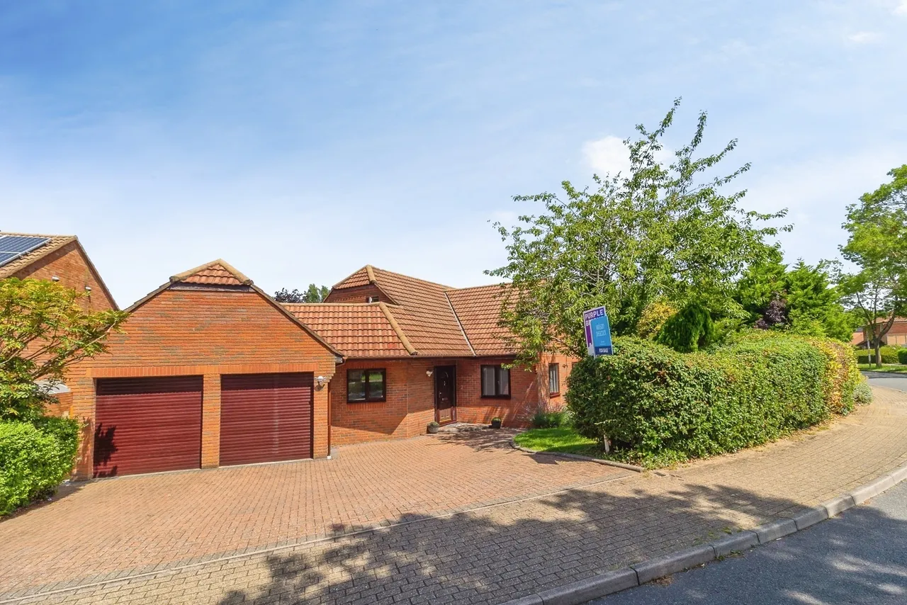 5 bed house for sale, Belvoir Avenue, Emerson Valley, MK4