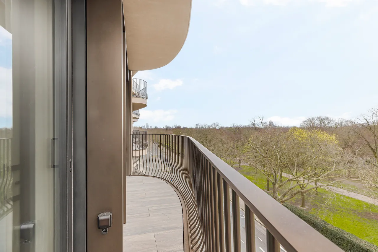 Bayswater Road, Hyde Park, W2, photo 16