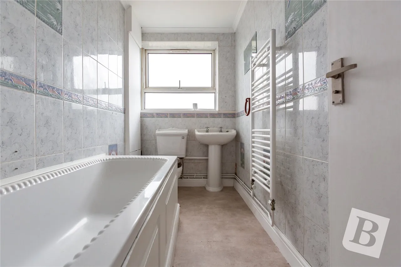 Canfield Road, Rainham, RM13, photo 11