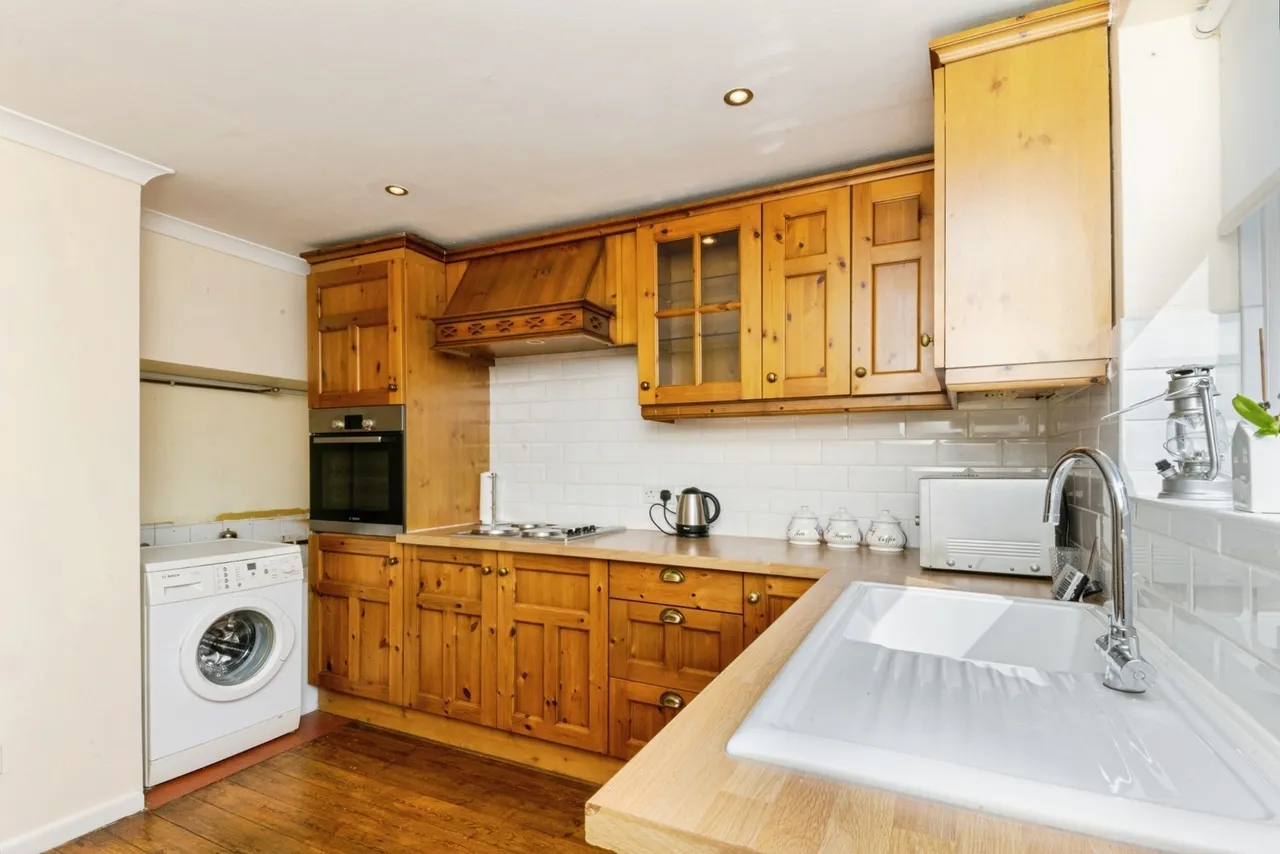 Walton Road, Kirby-le-Soken, Frinton-on-Sea, Essex, CO13, photo 6