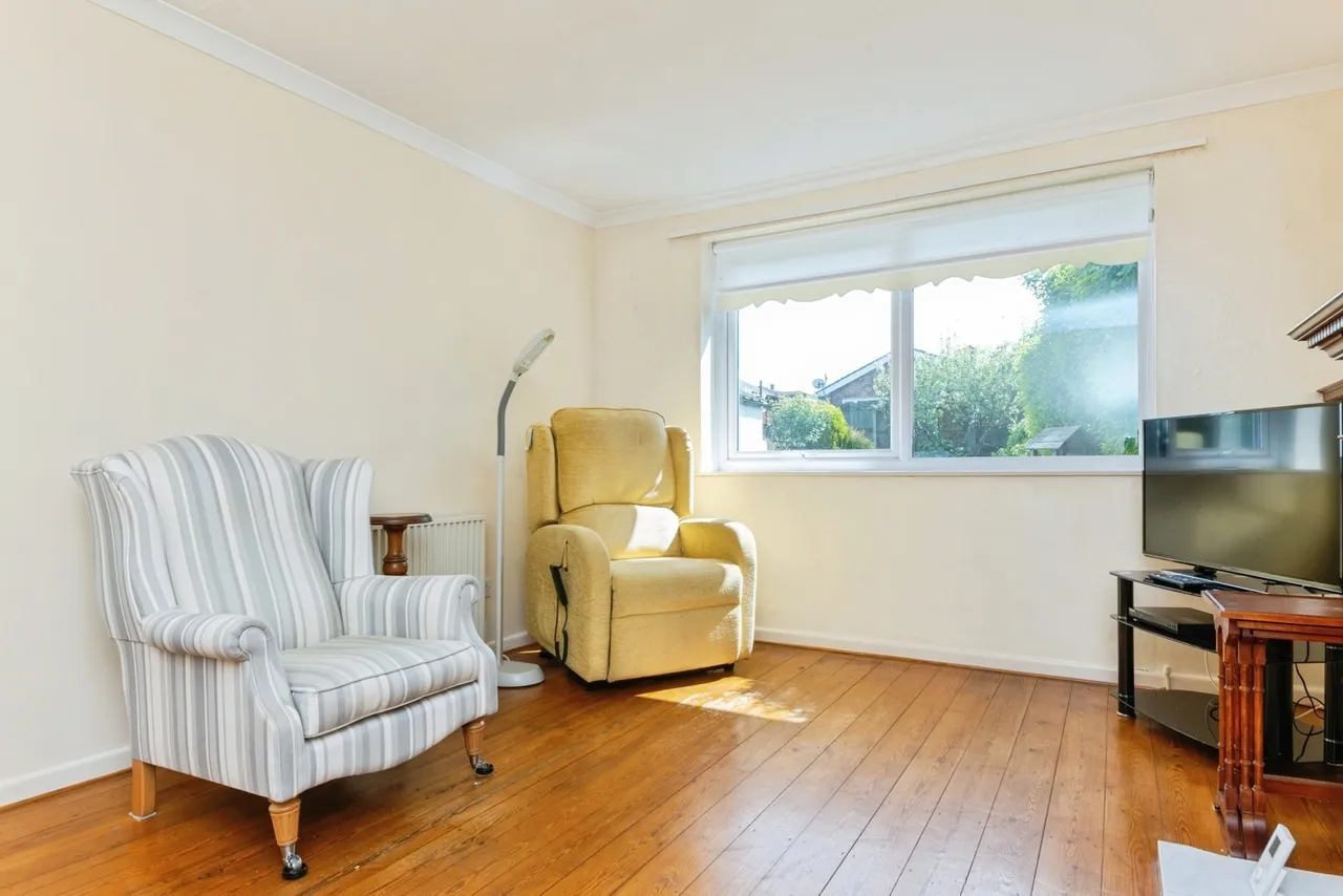 Walton Road, Kirby-le-Soken, Frinton-on-Sea, Essex, CO13, photo 5