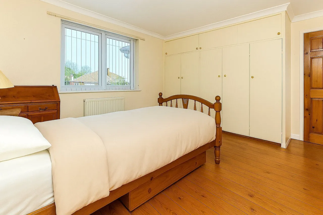 Walton Road, Kirby-le-Soken, Frinton-on-Sea, Essex, CO13, photo 10