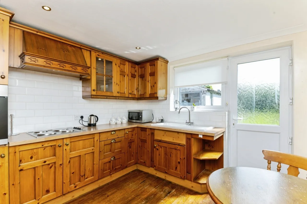 Walton Road, Kirby-le-Soken, Frinton-on-Sea, Essex, CO13, photo 4