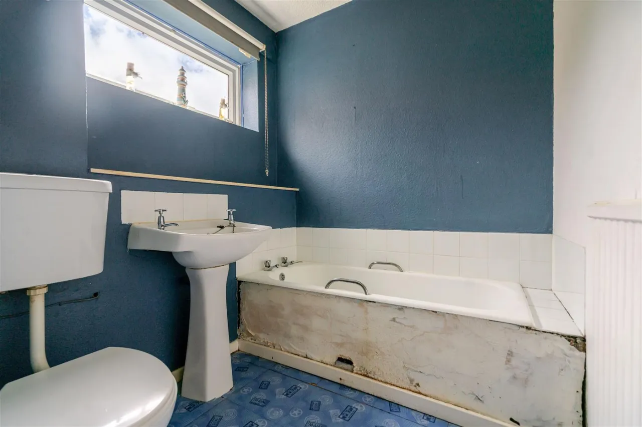 Eccles Road, Swinton, M27, photo 11