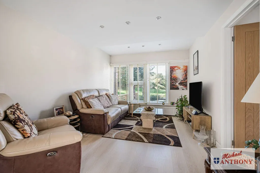 Butlers Grove, Great Linford, MK14, photo 5