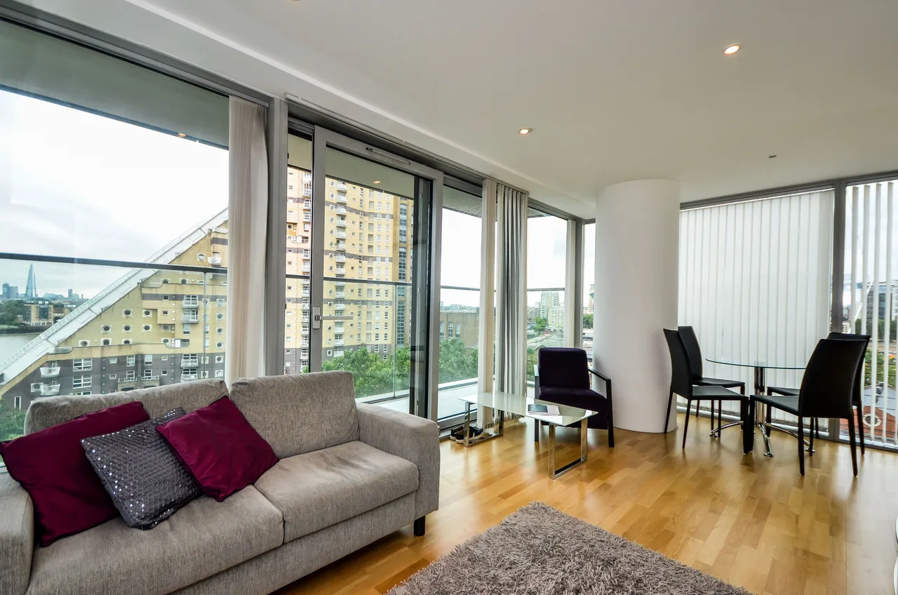 1 bed flat to rent — Flat 601, Landmark West Tower, 22 Marsh Wall, London