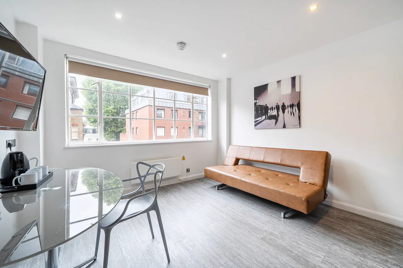 Flat 209, 2 Roland Gardens, London, photo 2