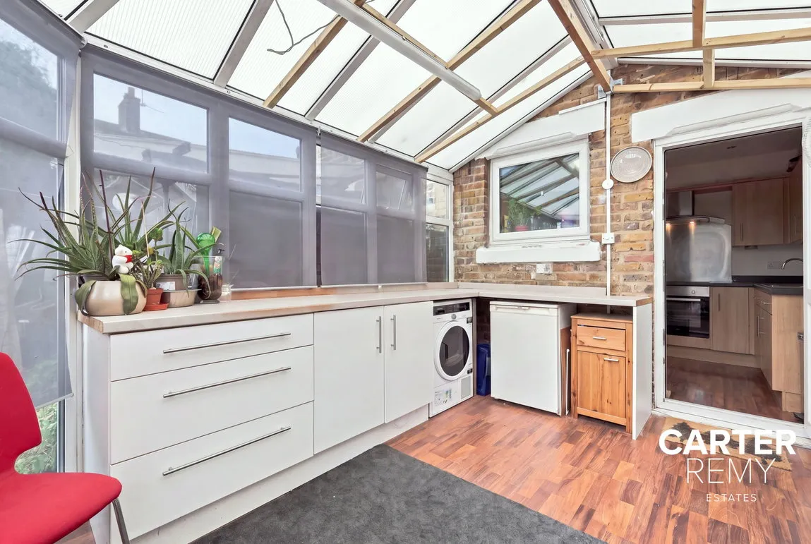 Southgate Road, Purfleet, RM19 1TJ, photo 4