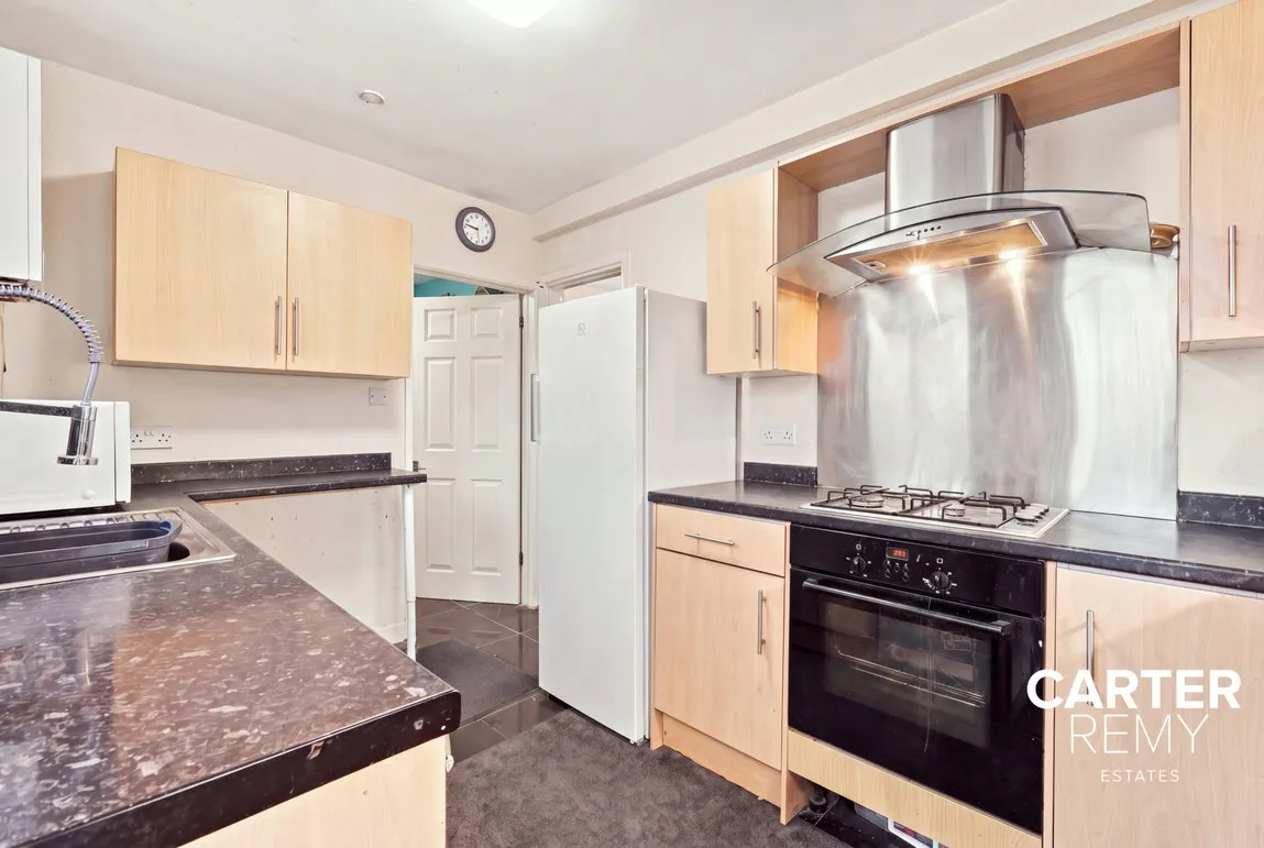 Southgate Road, Purfleet, RM19 1TJ, photo 5