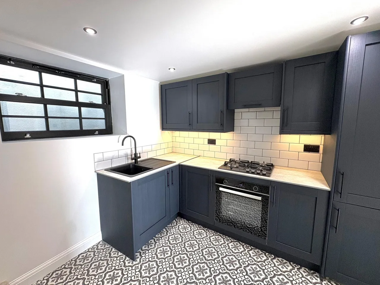 Priory Road, Lower Compton, PL3, photo 7