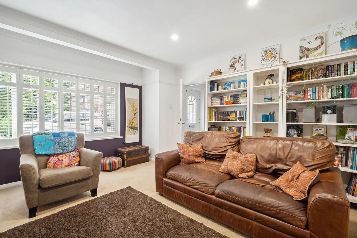 D'Abernon Drive, Cobham, KT11, photo 6