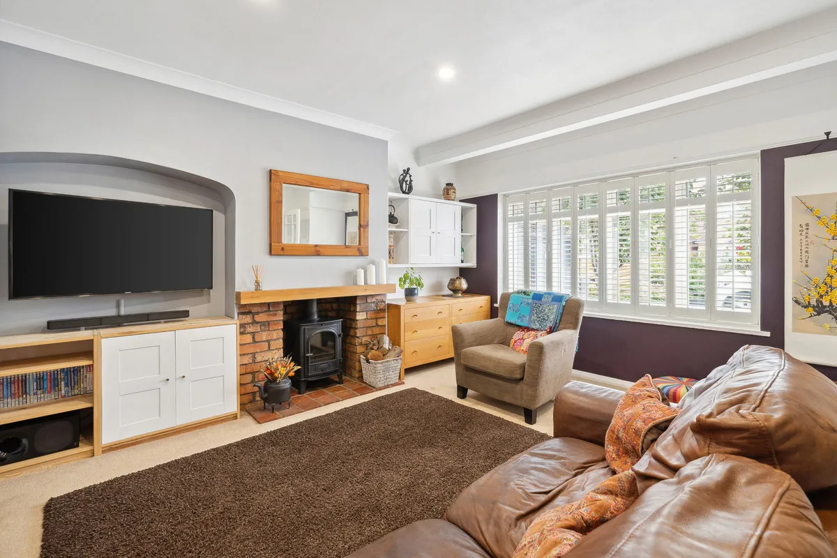 D'Abernon Drive, Cobham, KT11, photo 4