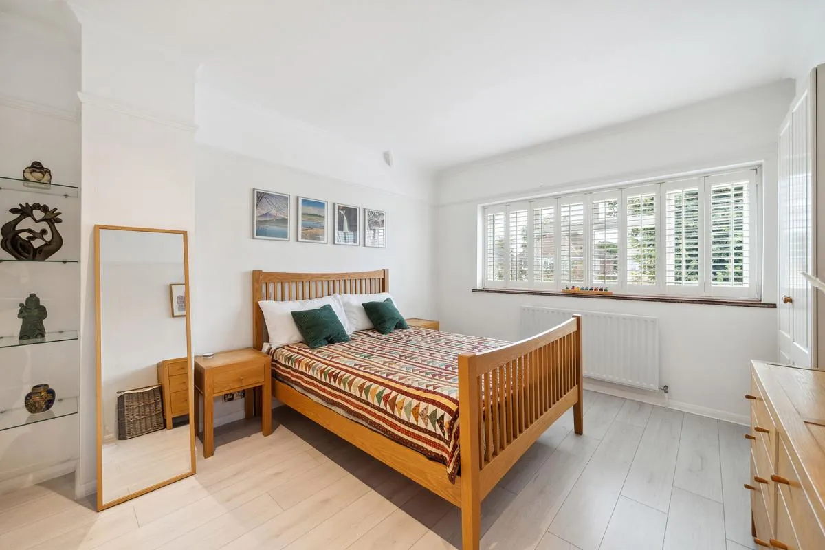 D'Abernon Drive, Cobham, KT11, photo 15