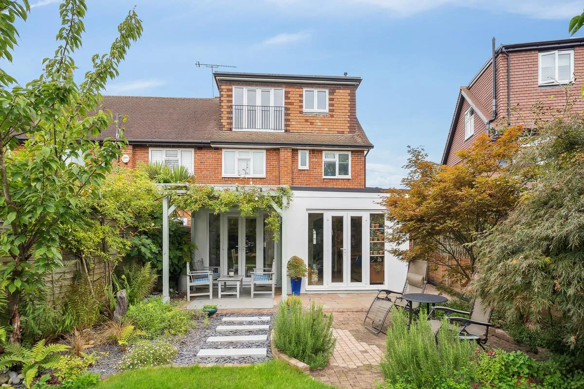 D'Abernon Drive, Cobham, KT11, photo 13