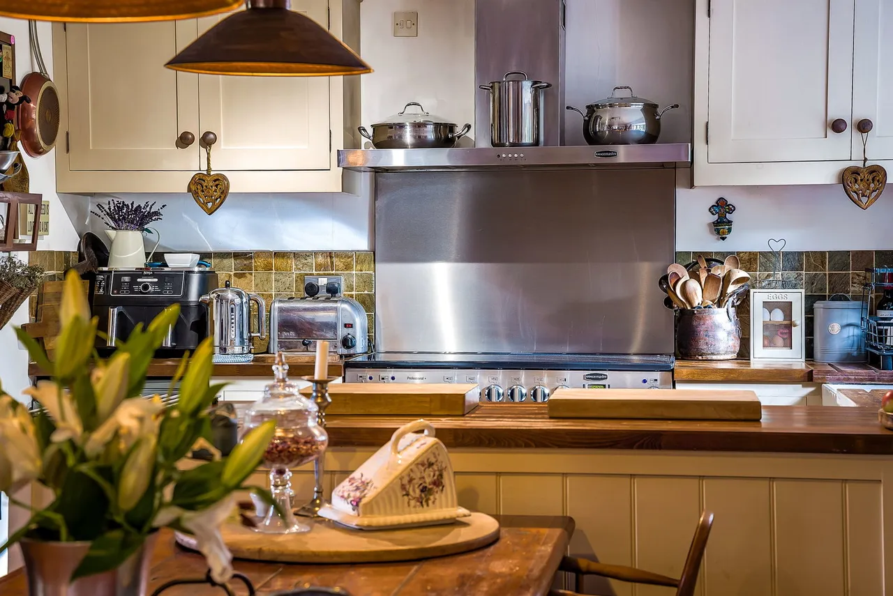 Lucks Lane, Paddock Wood, TN12, photo 12