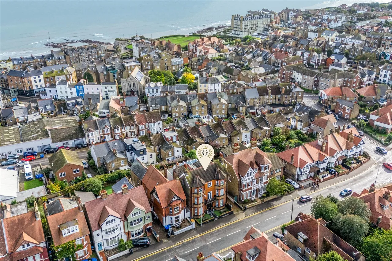 Queens Road, Broadstairs, Kent, CT10 1NU, photo 41