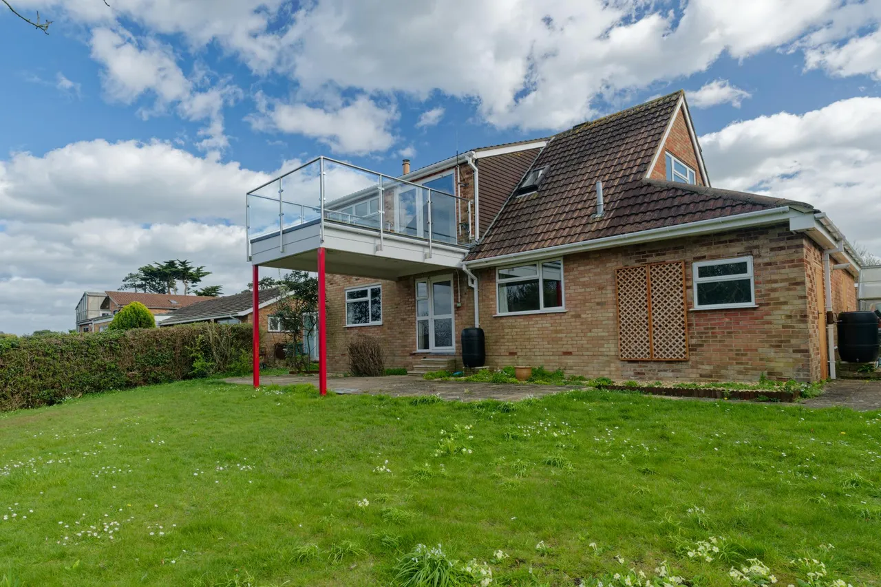Cowes, PO31, photo 15