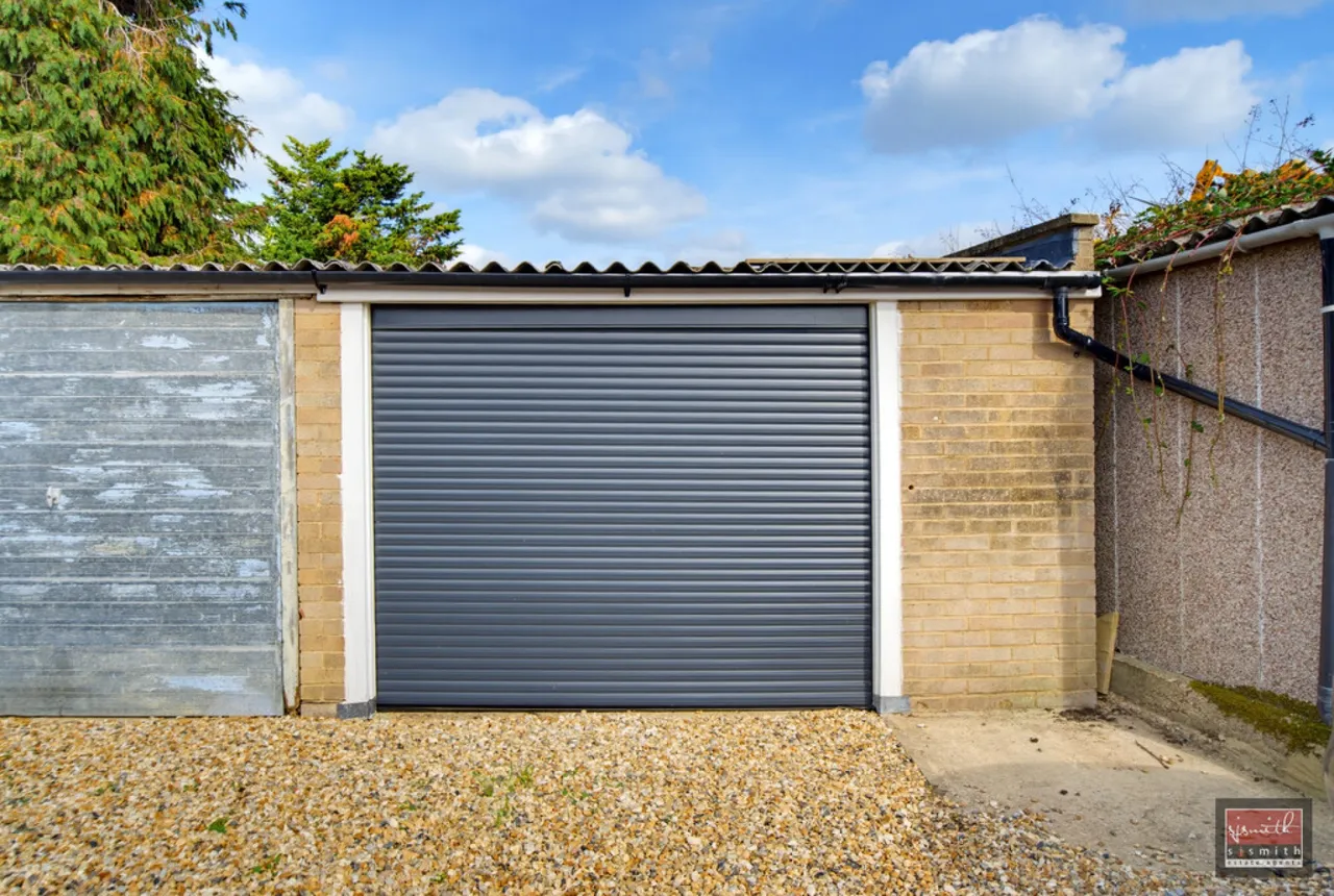 Hithermoor Road, Staines-upon-Thames, TW19, photo 14