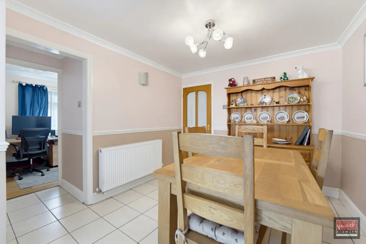 Hithermoor Road, Staines-upon-Thames, TW19, photo 6