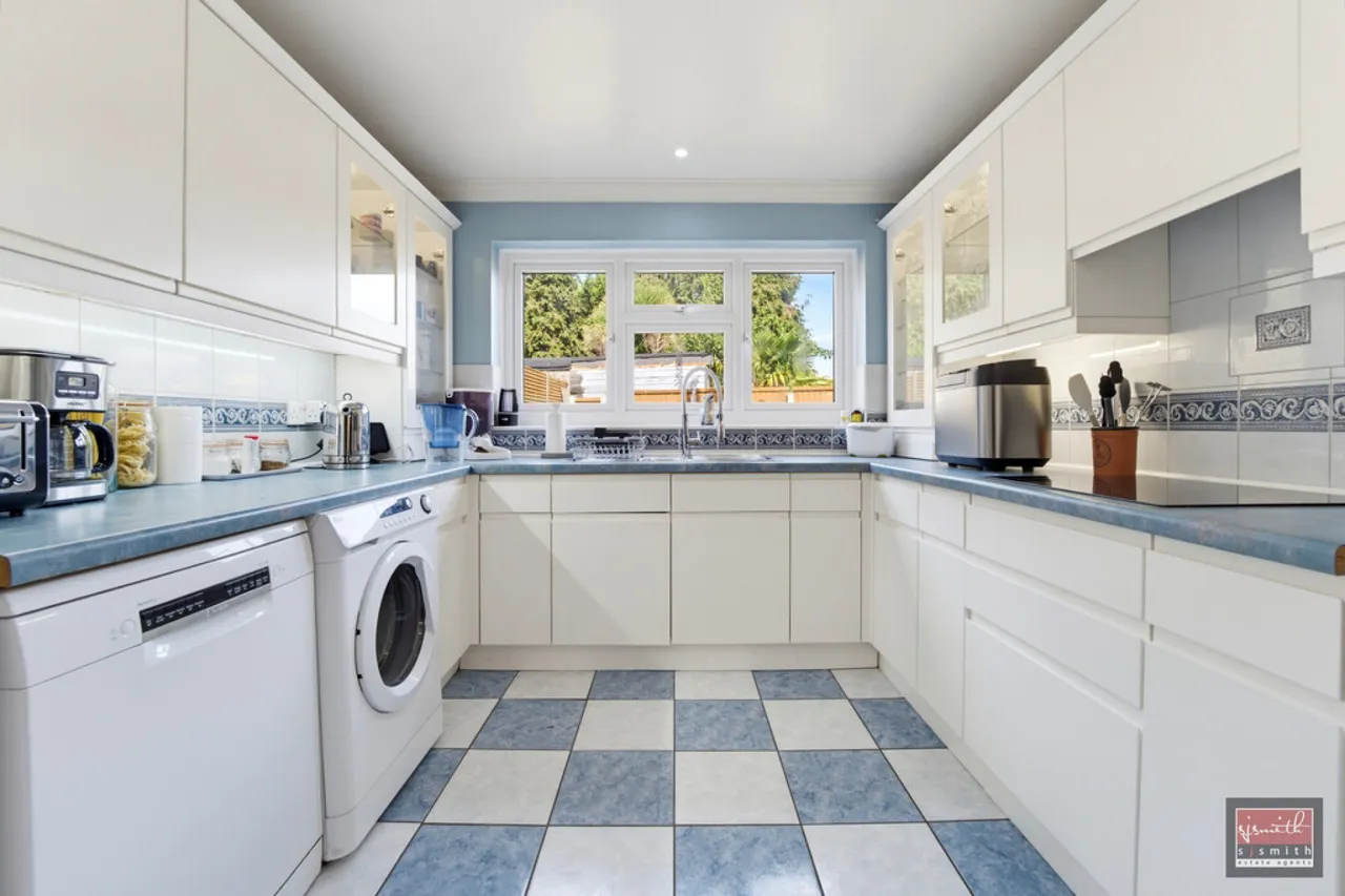 Hithermoor Road, Staines-upon-Thames, TW19, photo 13