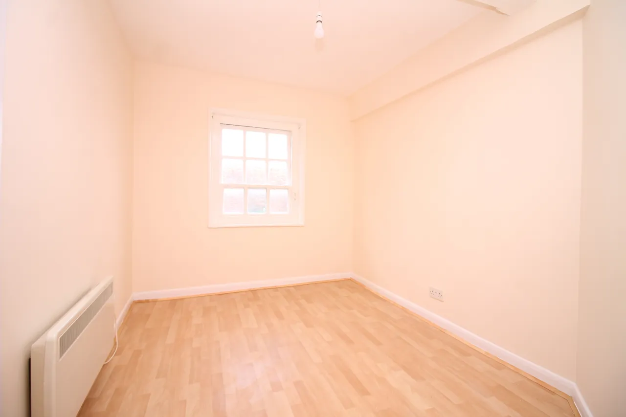 Central Chichester, PO19, photo 8