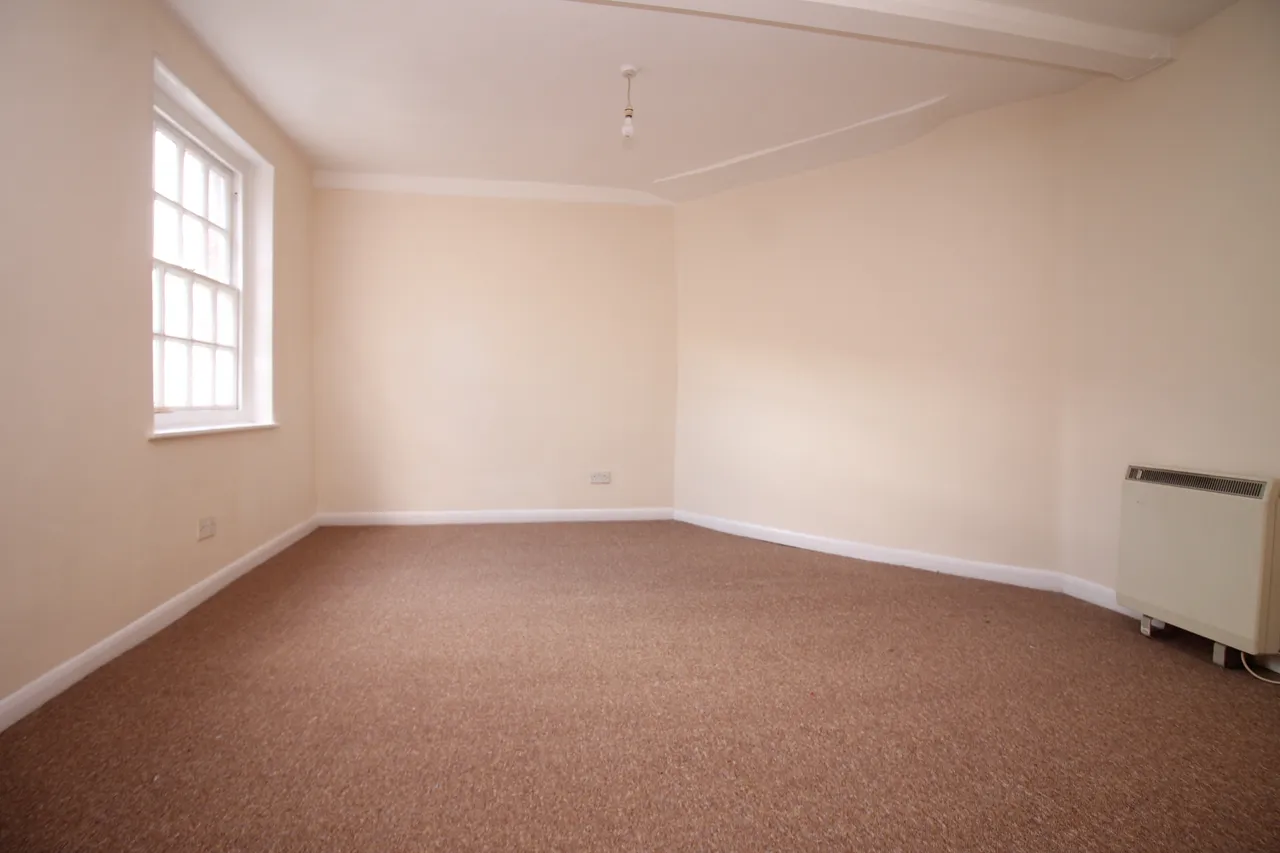 Central Chichester, PO19, photo 5