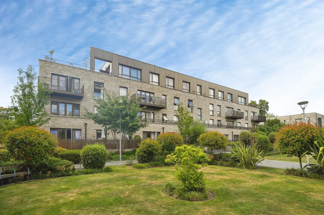 2 bed flat for sale, Exeter Place, London, SE26