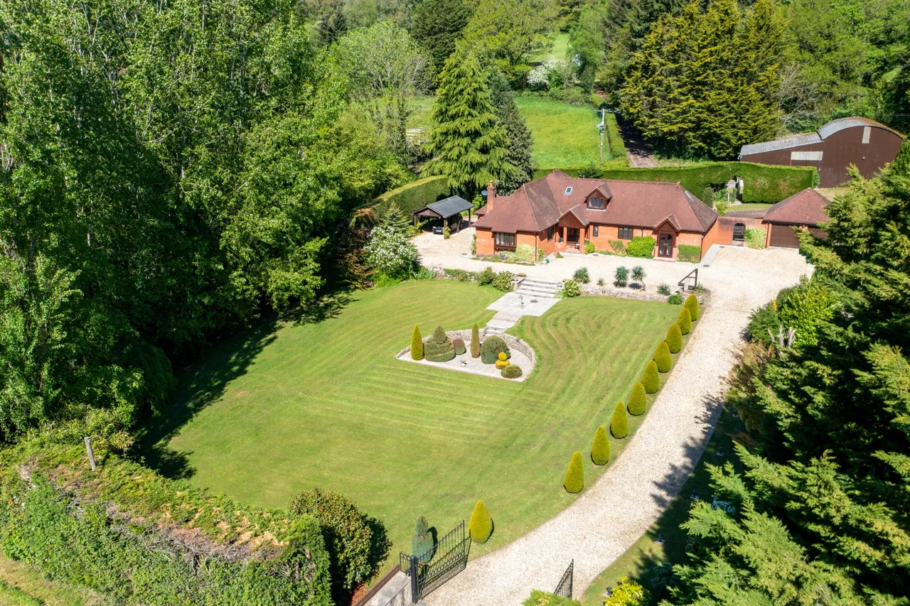 Llandogo, NP25, photo 6