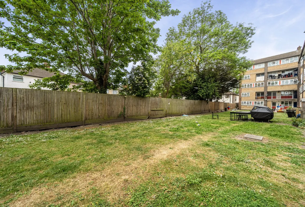 London Road, Mitcham, CR4 4BH, photo 13