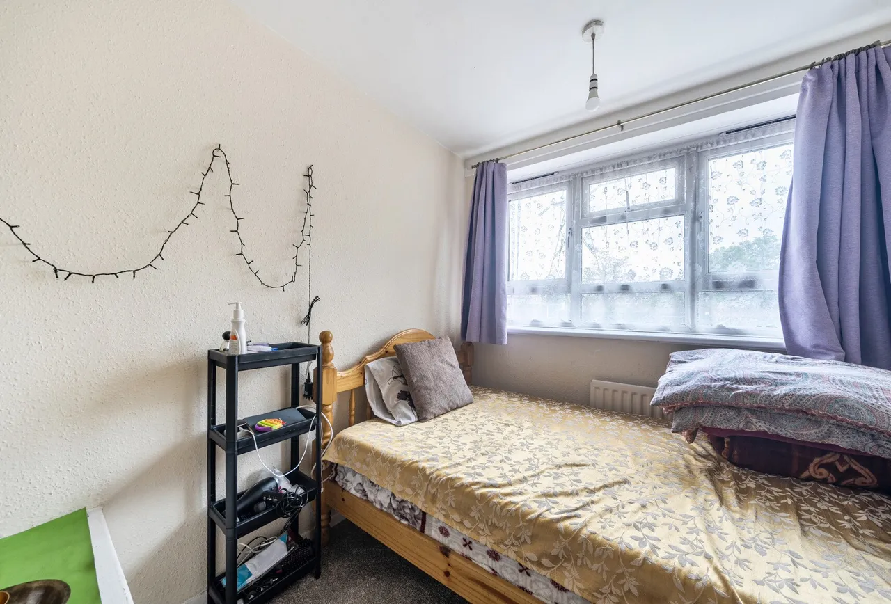 London Road, Mitcham, CR4 4BH, photo 5