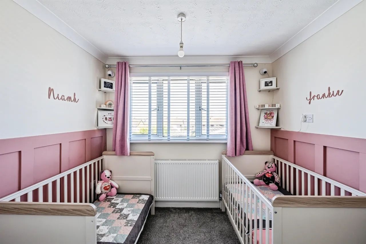 Gainsborough Crescent, Eastbourne, BN23, photo 14