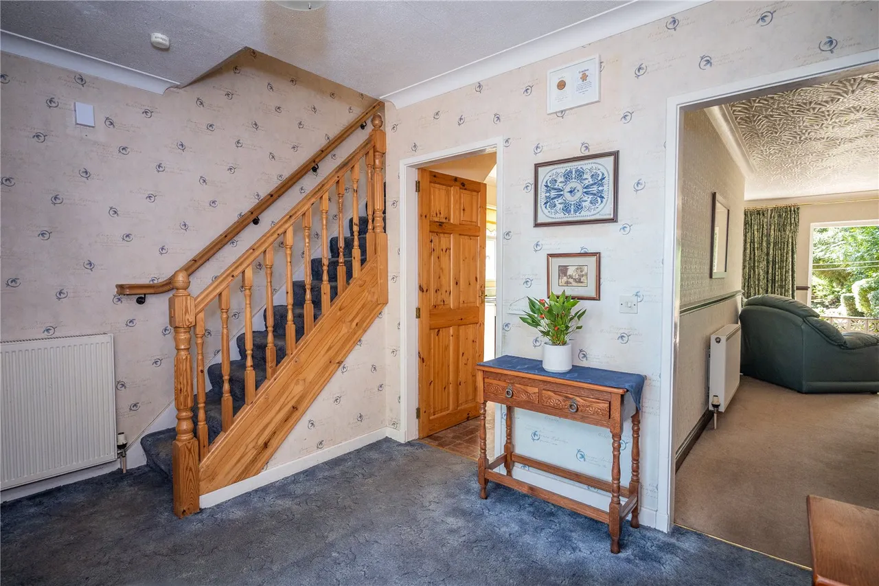Wildmoor Lane, Catshill, Bromsgrove, Worcestershire, B61 0PA, photo 9