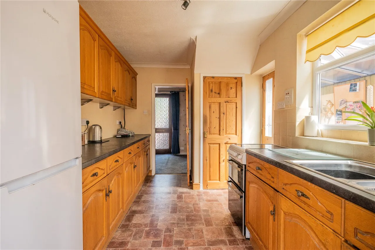 Wildmoor Lane, Catshill, Bromsgrove, Worcestershire, B61 0PA, photo 5