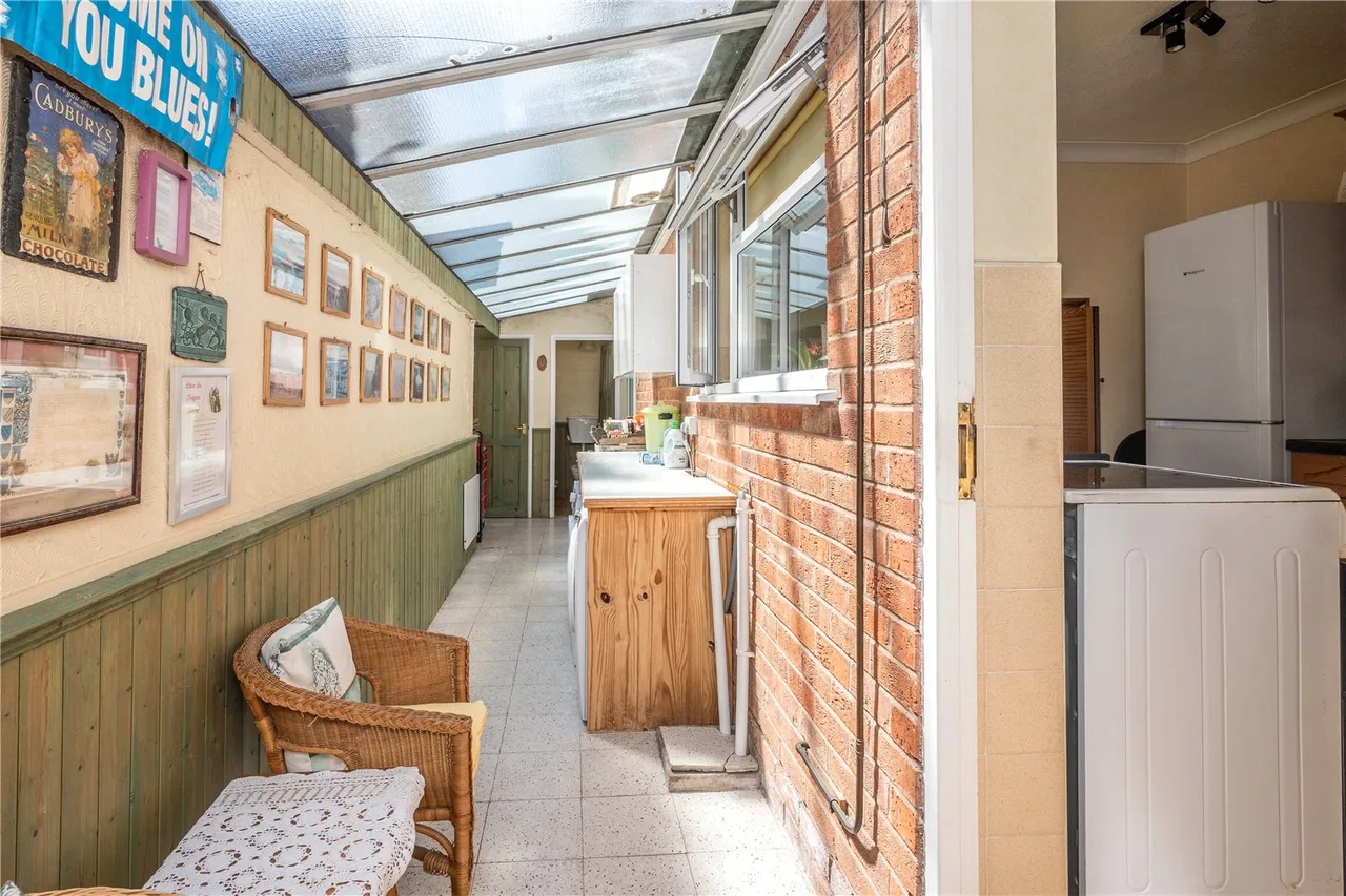 Wildmoor Lane, Catshill, Bromsgrove, Worcestershire, B61 0PA, photo 11