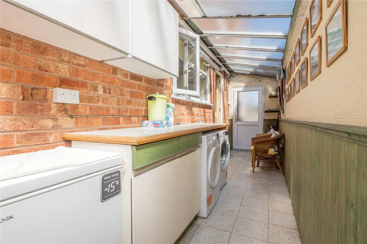 Wildmoor Lane, Catshill, Bromsgrove, Worcestershire, B61 0PA, photo 10