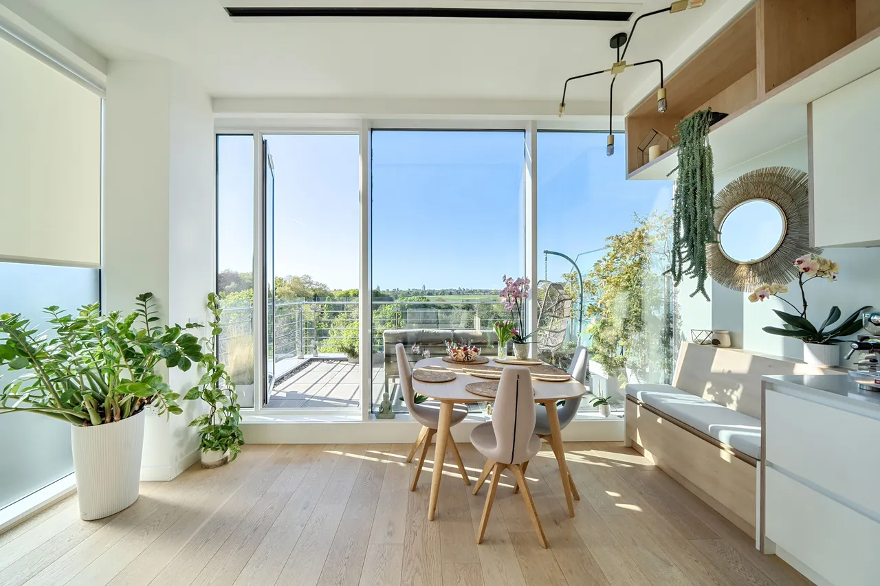 Brentford, TW8, photo 2