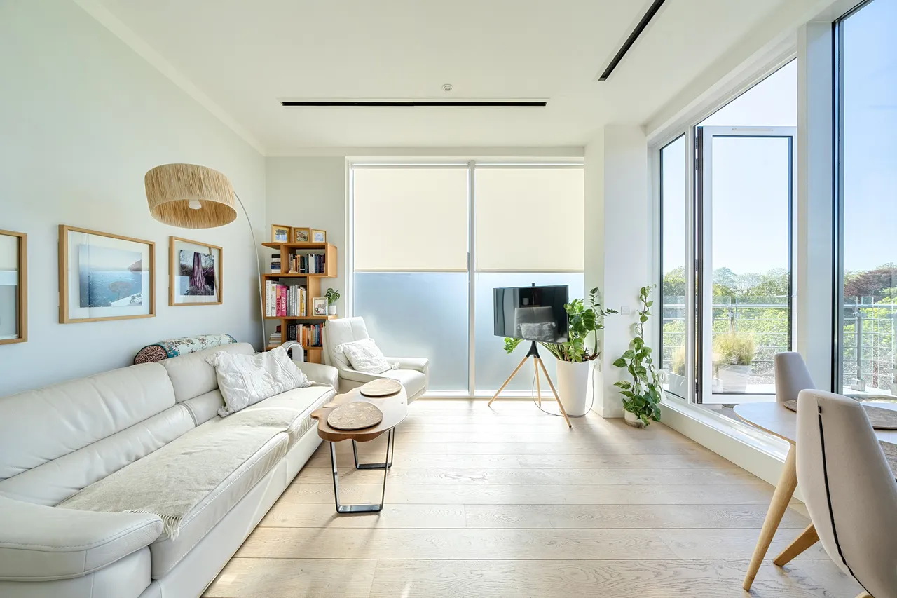 Brentford, TW8, photo 6