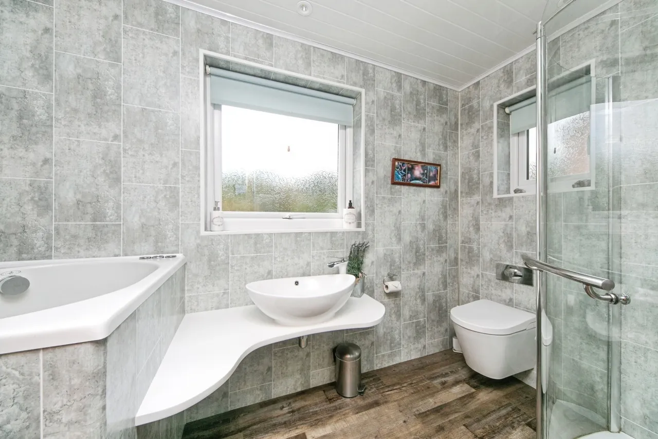 Maes Y Fron, Colwyn Bay, LL29, photo 3