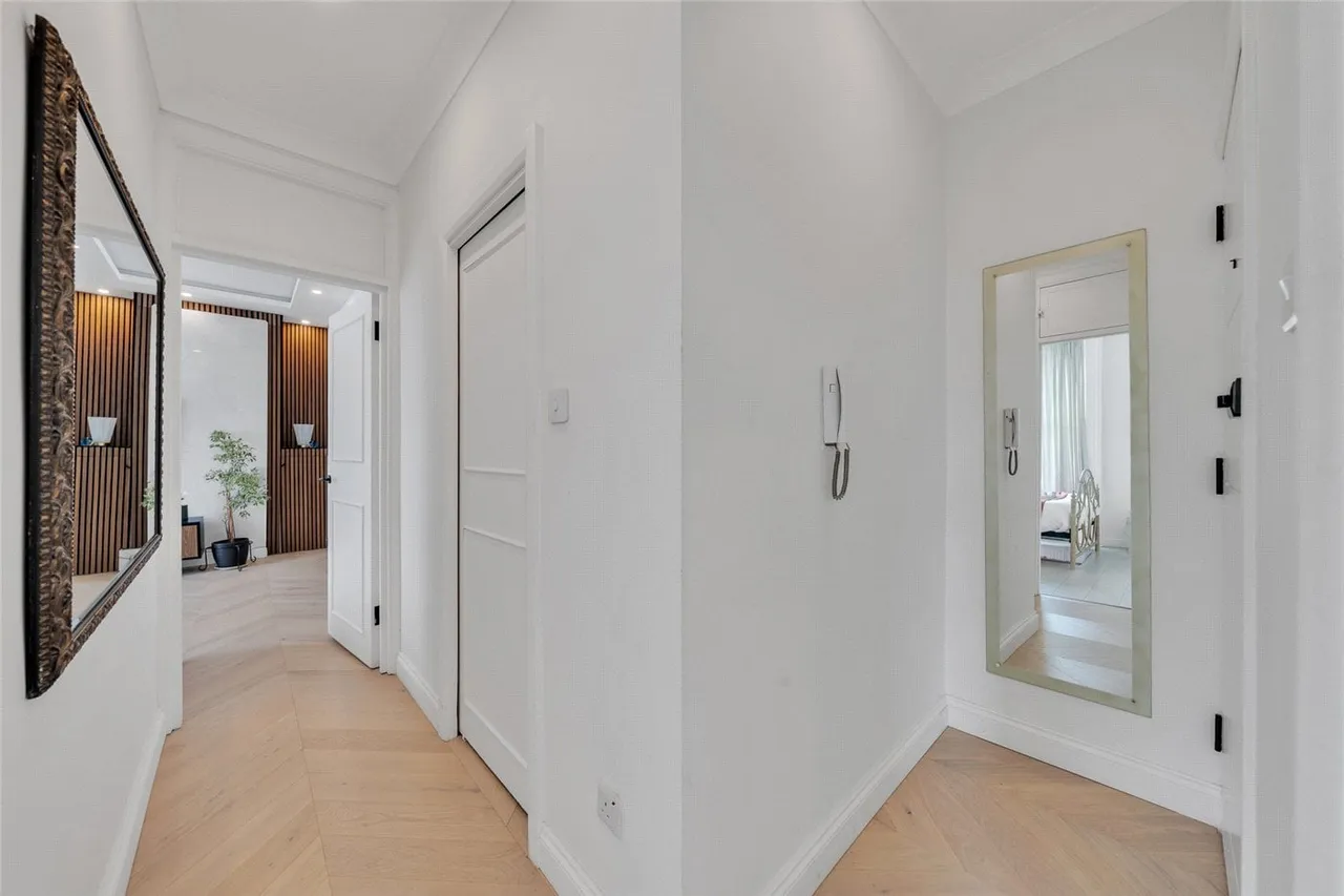 Hilltop Court, 14-16 Alexandra Road, South Hampstead, London, NW8, photo 6