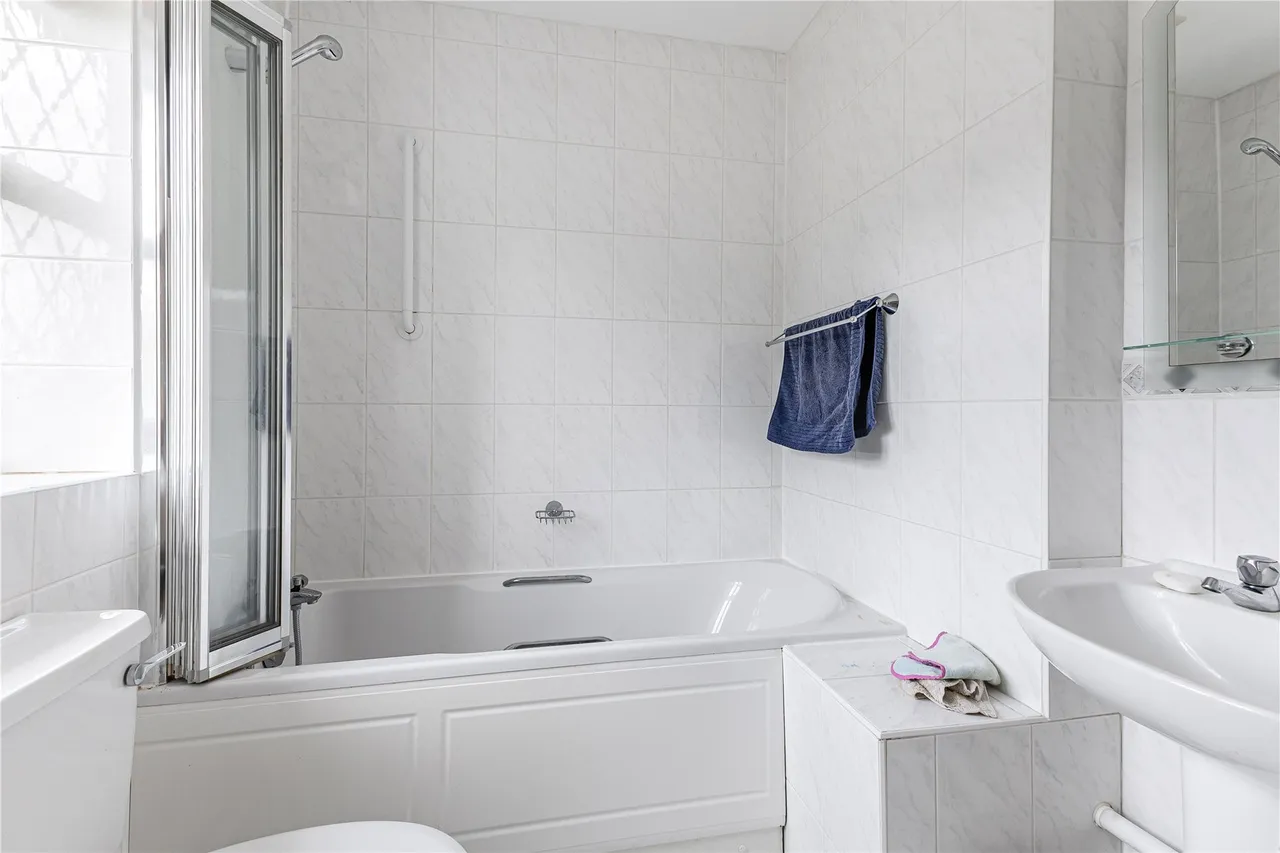 Strawberry Fields, Bisley, GU24, photo 14