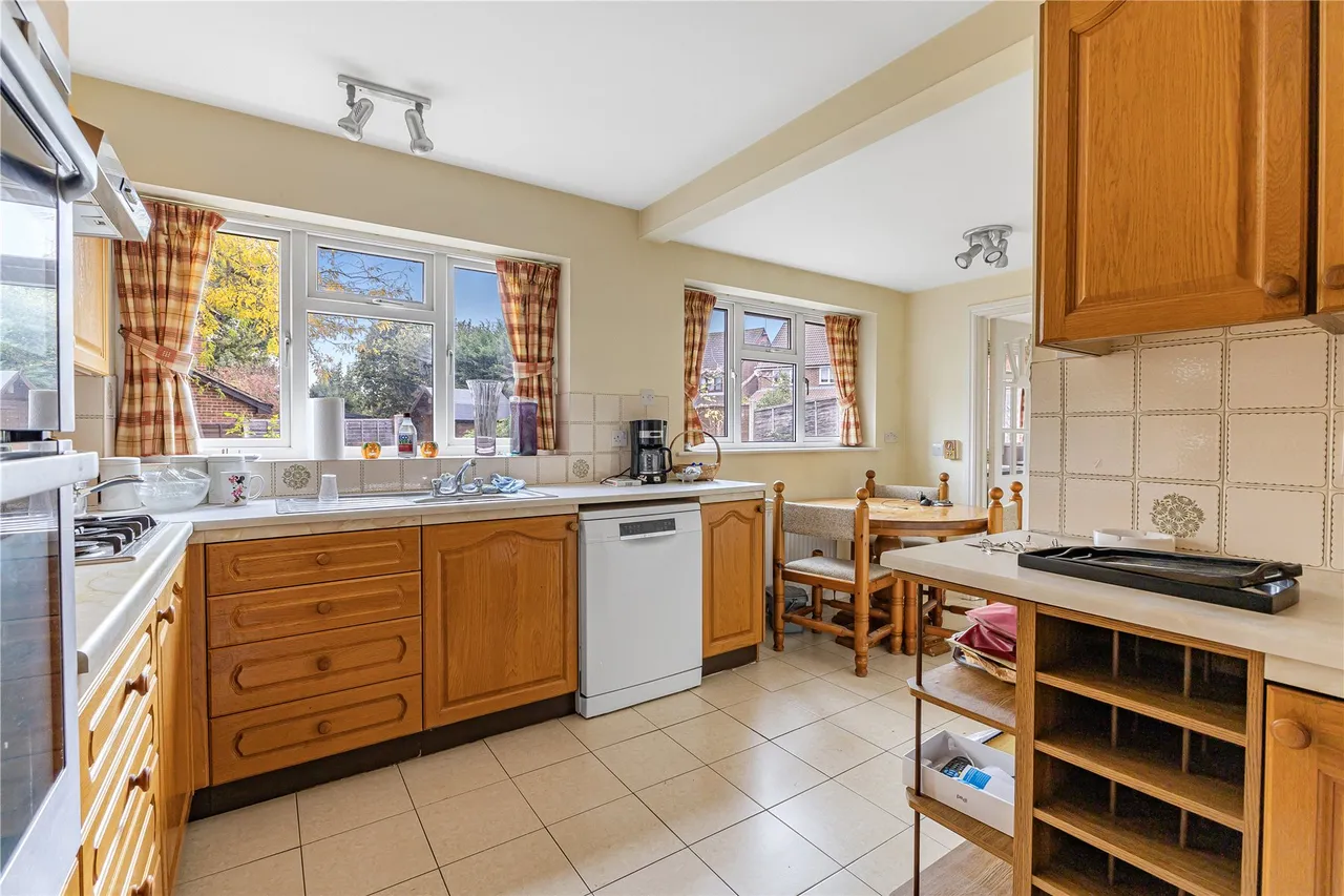 Strawberry Fields, Bisley, GU24, photo 4