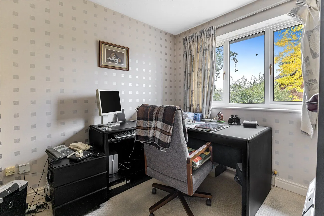 Strawberry Fields, Bisley, GU24, photo 12