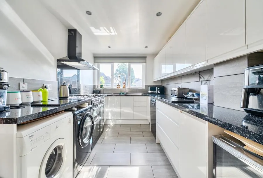 High Street, Winterbourne, BS36, photo 7