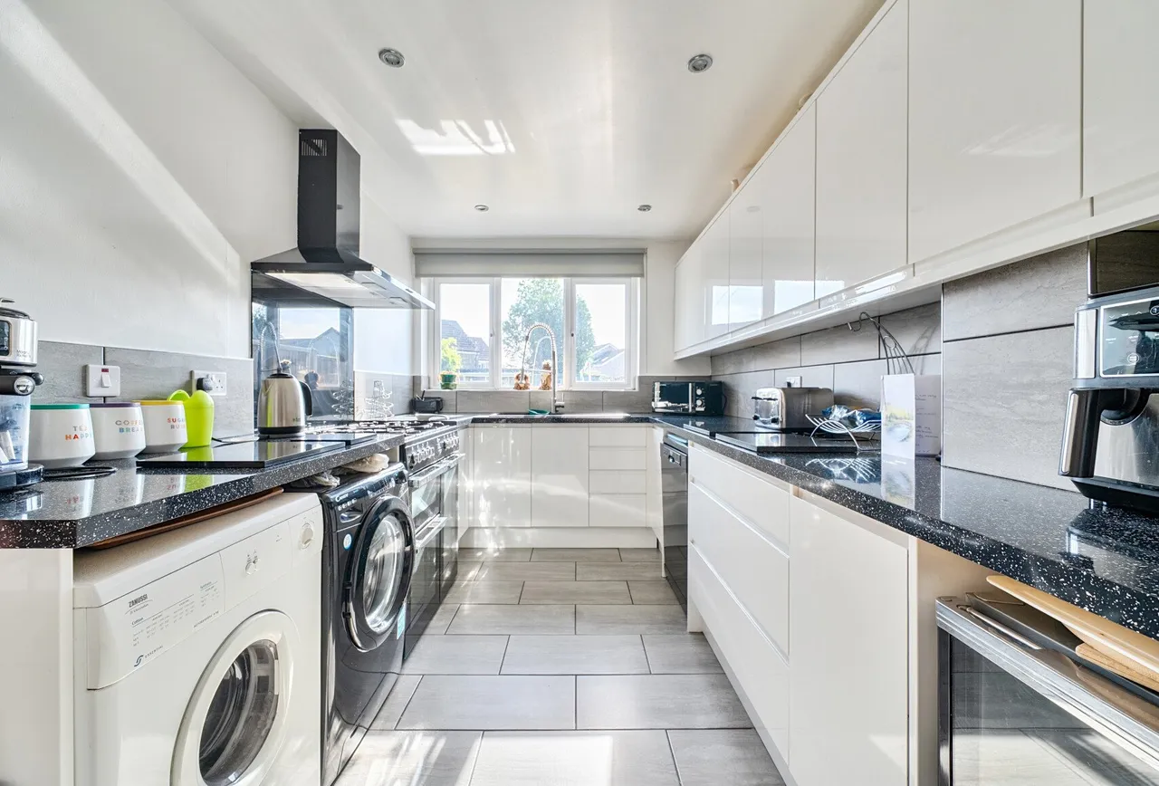 High Street, Gloucestershire, Winterbourne, BS36 1RD, photo 5