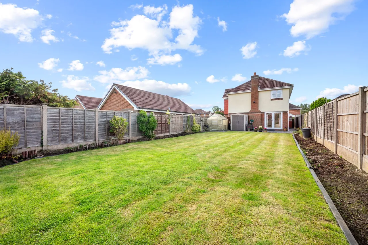 Lincoln Close, Woolston, Warrington, Warrington, WA1 4LU, photo 31